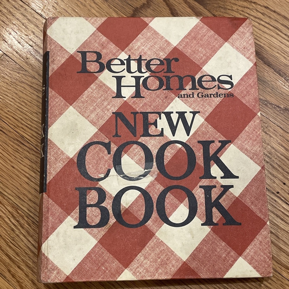Better Homes and Gardens New Cookbook 1969 Vintage 2nd Print Book Binder *read!